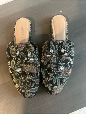 Arezzo Black Floral Jeweled Slip-On Flats